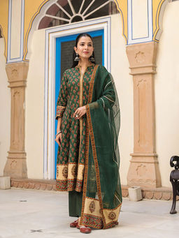 Rain & Rainbow - Women Green Floral Anarkali Kurta with Pant & Dupatta