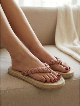 Carlton London - Women Pink Braided Flipflops
