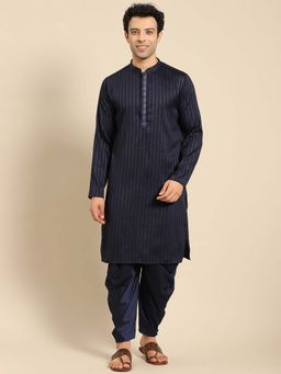 Amodh by Kisah - Men Navy Blue Kurta (Set of 2)