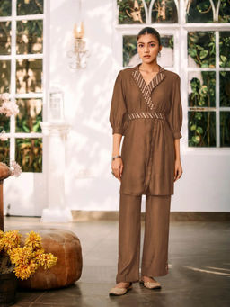 Autumnlane - Lama Brown Embroidered Co-Ord (Set of 2)