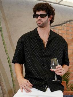 Campus Sutra - Men Onyx Black Marquise-Imprint Oversized Shirt