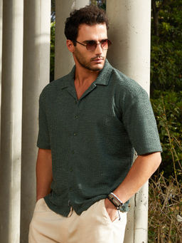 Campus Sutra - Men Emerald Green Tactile-Resort Oversized Shirt