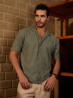 Campus Sutra - Men Olive Green Tactile-Resort Oversized Shirt