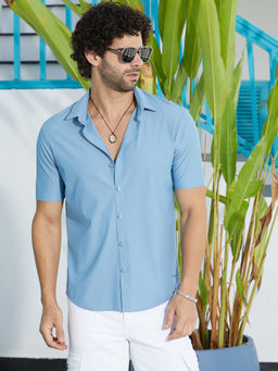 Campus Sutra - Men Powder Blue Seamless Waffle Shirt