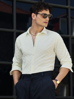 Campus Sutra - Men Cream White Cubic-Tactile Shirt