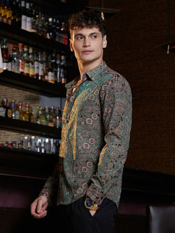 Campus Sutra - Men Forest Multi-Color Electric-Roses Shirt