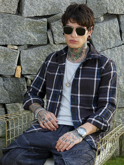 Campus Sutra - Men Charcoal Grey Dark-Plaid Relaxed Shirt