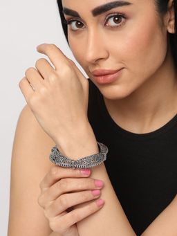 Niska - Boho Oxidised Clover Hand Cuff