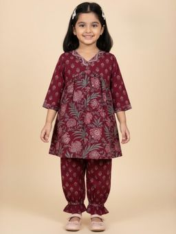 Maaesa - Girls Maroon V-Neck kurta with Pant