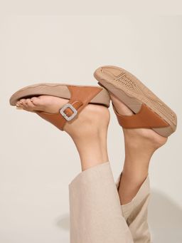 DA NAPPA - Beige Diora Shine T-Strap Flats