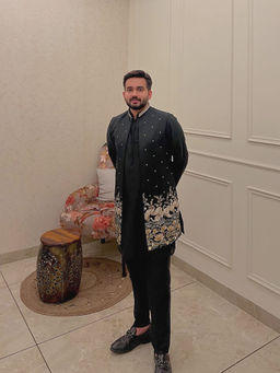 KISAH - Mens Black Mid Kurta With Jacket & Trouser (Set of 3)