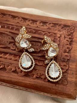 AVSA JEWELS - Gold Meher Polki Studs