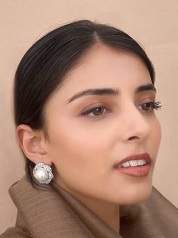 AVSA JEWELS - White Pearl Ear Studs