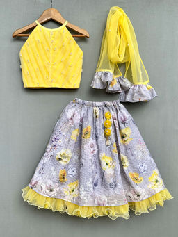 LABEL NEETI - Yellow Pleated Net Top With Floral Skirt And Dupatta