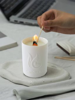 UMAI - French Black Juniper Dy-230702A Fragrance Candle