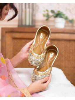 Fizzy Goblet - Women Gold Soul Gold Juttis