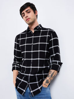Spykar - Men Black Slim Fit Checks Full Sleeves Casual Shirt