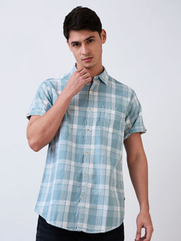 Spykar - Men Blue Slim Fit Checks Half Sleeves Casual Shirt