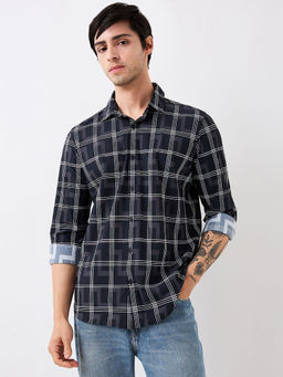Spykar - Men Black Slim Fit Checks Full Sleeves Casual Shirt