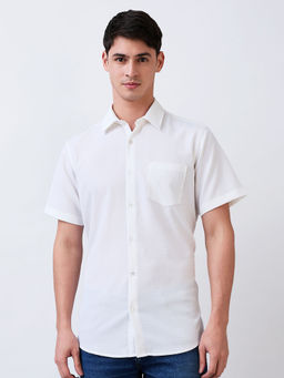 Spykar - Men White Slim Fit Textured Half Sleeves Casual Shirt