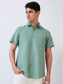 Spykar - Men Green Slim Fit Solid Half Sleeves Casual Shirt
