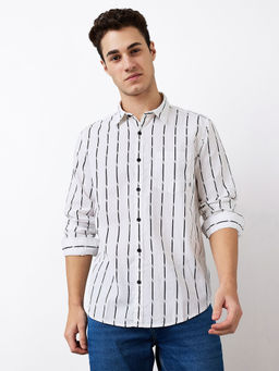 Spykar - Men White Slim Fit Stripes Full Sleeves Casual Shirt