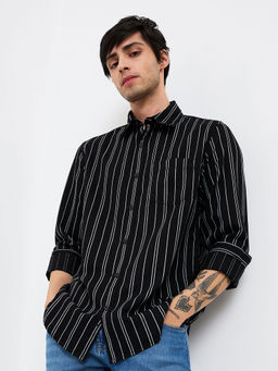 Spykar - Men Black Slim Fit Stripes Full Sleeves Casual Shirt