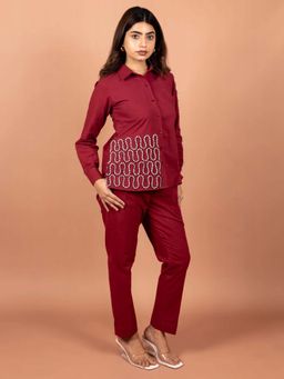UNIMODA - Maroon Threaded Grace Loom Cotton Co-Ord Set