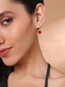 Red color option, Sold out, Currently selected