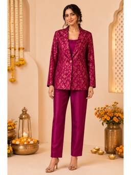 SMRITI GUPTA - Magenta Banarasi Silk Brocade Jacket