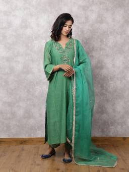 Spring Soul - Green Chanderi Hand Embroidered Kurta With Pant And Dupatta