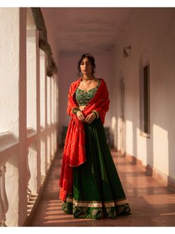 Label Earthen - Rani Bahar Reshmi Lehenga Blouse with Hand Embroidered Dupatta (Set of 3)