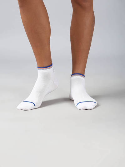 Men Anti Bacterial & Super Soft Socks - White