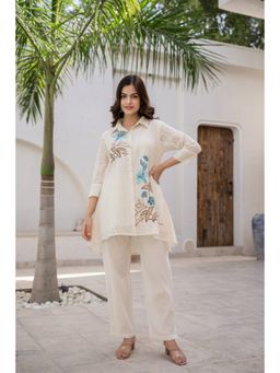 CUSTARD - Women Off White Cotton Embroidered Co-Ord (Set of 2)