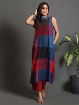 EARTHWEAR - Checks Handloom Cotton Multicolor Kurta with Pant