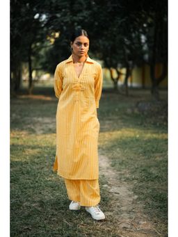 NUCHIC - Women Yellow Dune Luxe Kurta with Pant