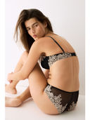 Black color option, Currently selected