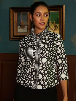 AAREIN - Black Three Fourth Sleeves Printed Casual Regular Top