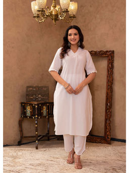 Juniper - White Solid Cotton Linen Pleated Kurta & Pant (Set of 2)