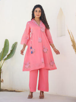 Autumnlane - Tridhara Flamingo Peach Embroidered Cotton Mul Kurta & Pant (Set of 2)