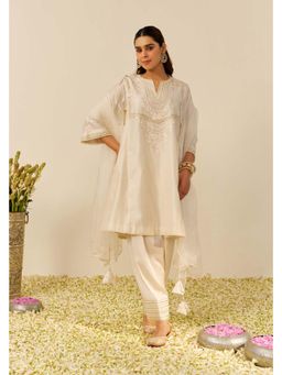 Sheetal Batra - Aiza Ivory Short Embroidered Chauga Kurta With Salwar And Dupatta