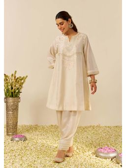 Sheetal Batra - Aiza Ivory Short Embroidered Chauga Kurta With Salwar