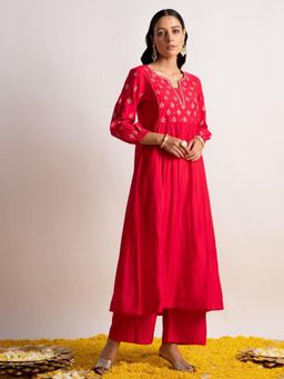 EKOHUM - Modal Silk Fabric A-Line Pink Kurta With Pant