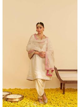 Sheetal Batra - Marwa - Daisy Ivory Short Embroidered Chauga Kurta With Salwar And Dupatta