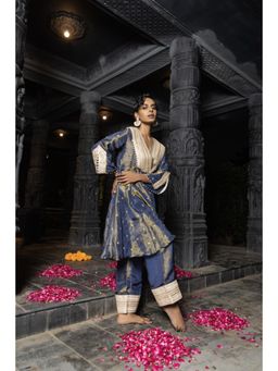 MONK & MEI - Bhavya Women Blue Shantoon Embroidered Kurta With Pant