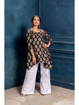 MONK & MEI - Dhvani Women Black Cotton Printed Kurta With Pant