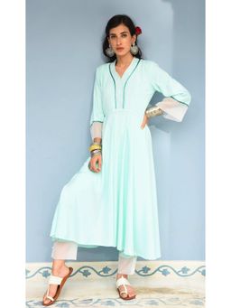 MONK & MEI - Zainab Women Green Rayon Embroidered Kurta With Pant