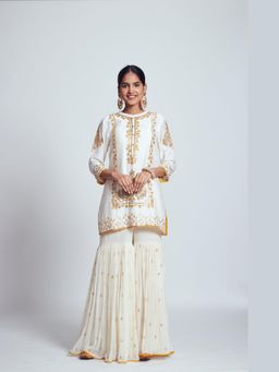 Sheetal Batra - Saba- Daisy Ivory Chanderi Silk Embroidered Kurta With Gharara