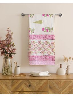 The Home Story - Pink Vintage Rose Cotton Waffle Bath Towel