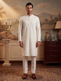 ETHNIC BAY - Men Off White Silk Blend Full Sleeves Kurta with Pyjama